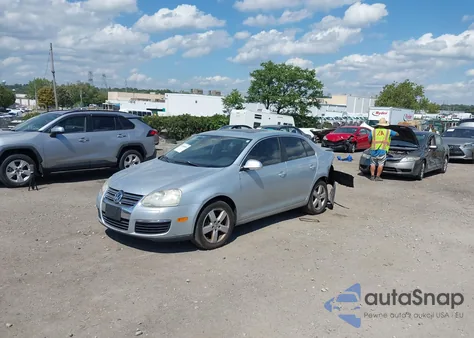2009 Volkswagen Jetta Se/Sel z USA, uszkodzony, nr VIN 3VWRM71K19M052734